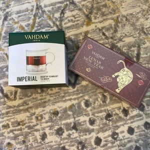 Tea set.  Tea maker mug and Tea NEW